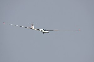 ASH 25 im Landeanflug