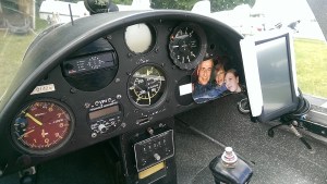 Die Familie fliegt immer mit.